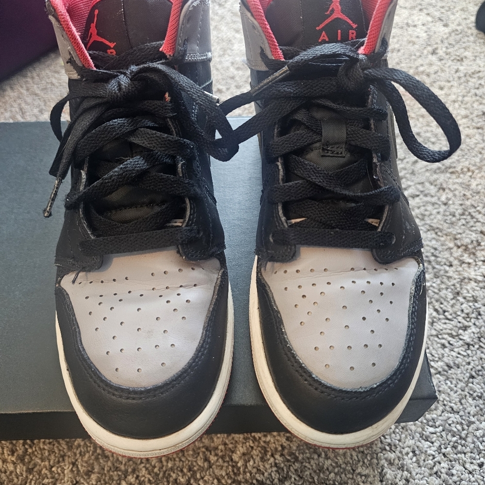 Jordan Black and Gray Mid-Top Sneakers - Picture 4 of 7